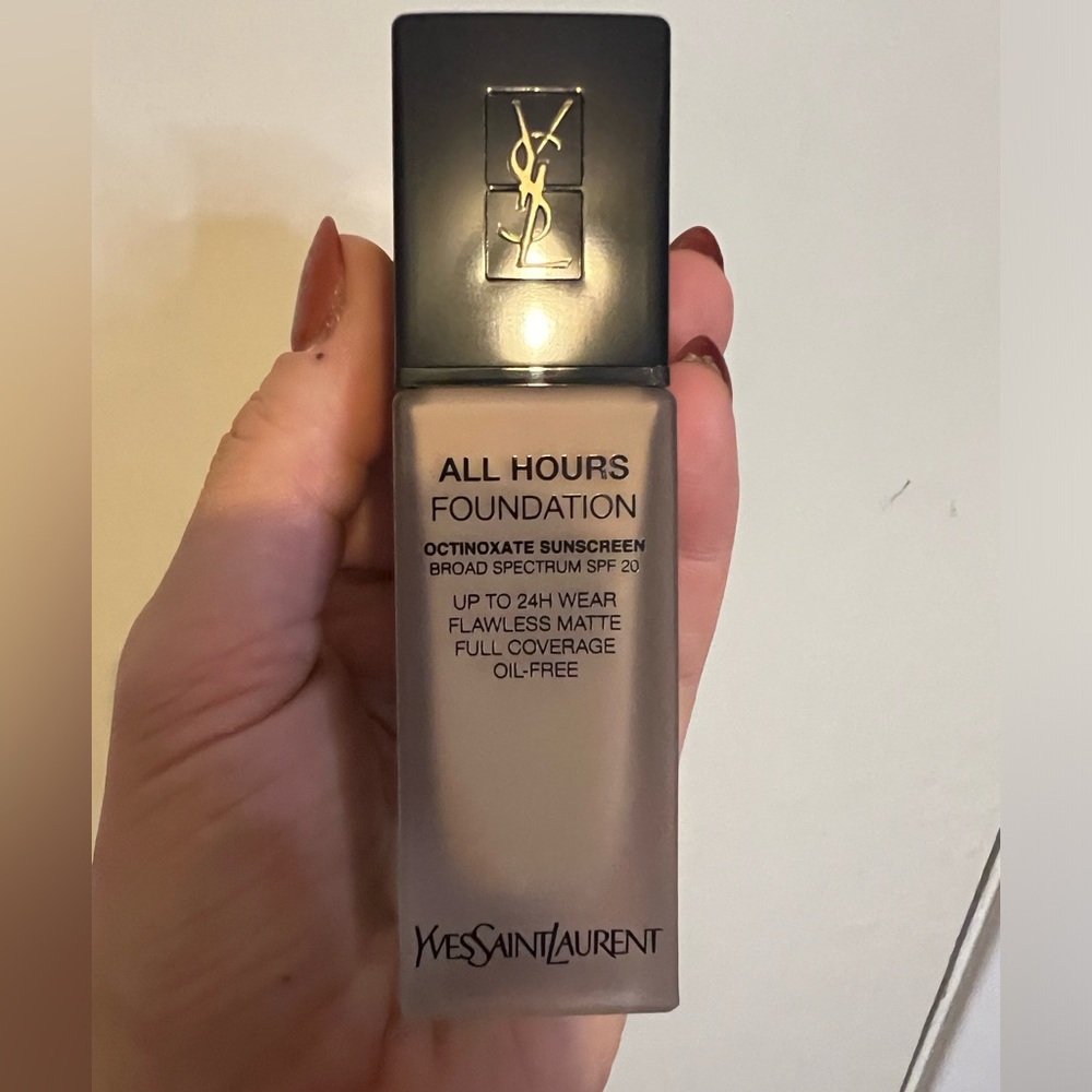 Yves Saint Laurent All Hours Foundation - BD 50 Warm Honey